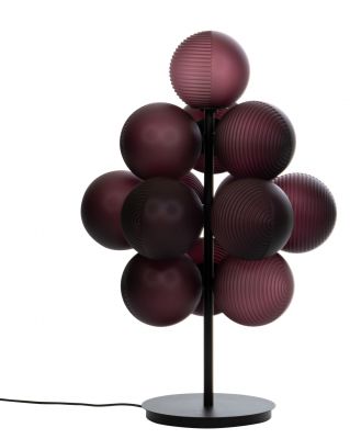 Stellar Grape Tischleuchte von Pulpo: Moderne Lampe mit Trauben-Design und lila Glaskugeln.